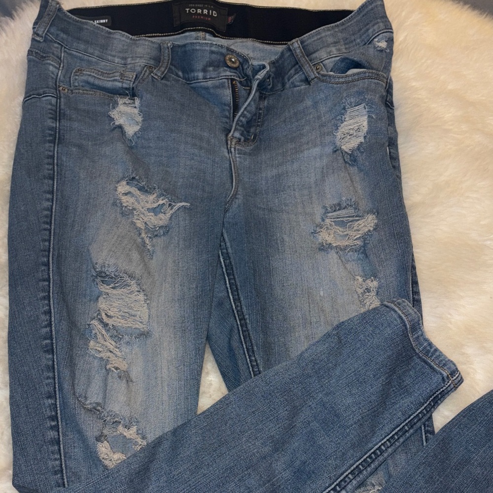 Torrid Women's Light Blue Distressed Skinny Jeans size 14, regular